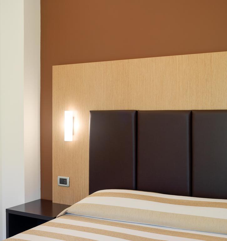 Acasamia Welchome Hotel Rimini Zewnętrze zdjęcie