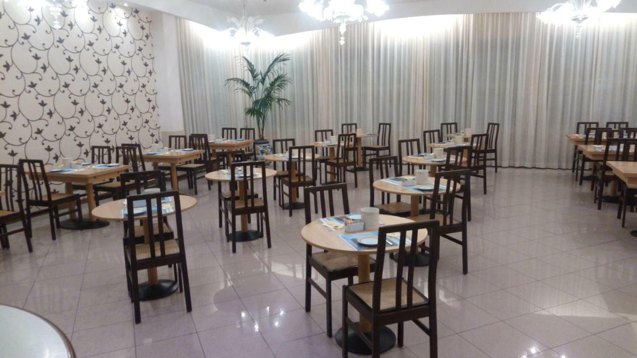 Acasamia Welchome Hotel Rimini Zewnętrze zdjęcie